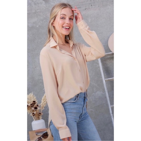 Chiffon button down blouse - Picture 4 of 4
